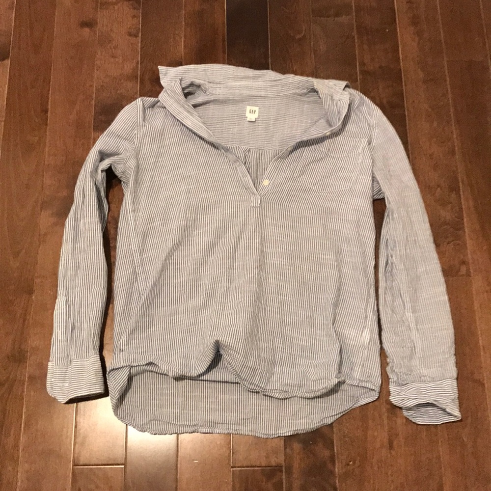 BOGO 50% off GAP button pullover shirt